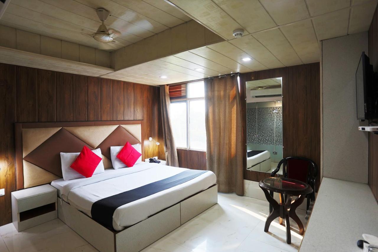 Capital O 23188 Glory Villa New Delhi Bagian luar foto